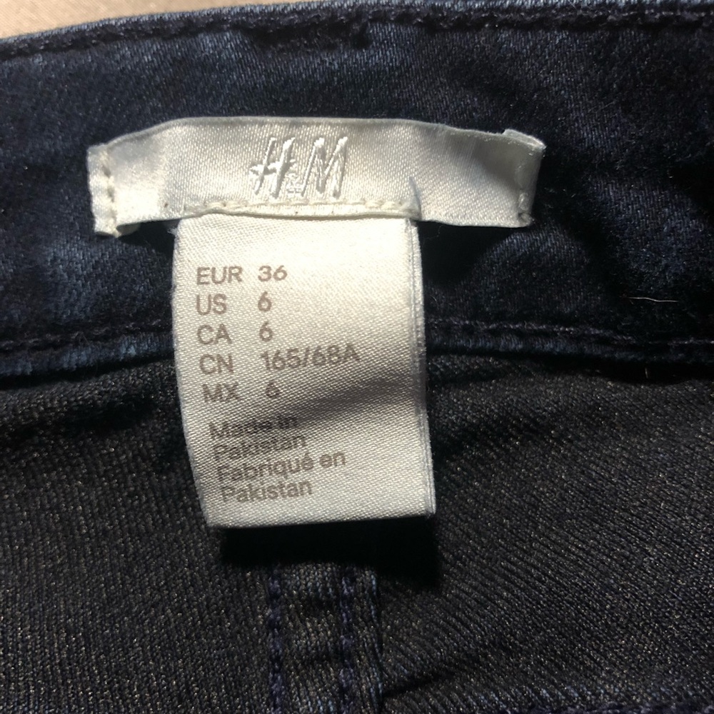 H&M Jeans! 👖 👖 - Picture 2 of 6